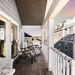Oceanview Oasis Newly Renovated Parking