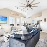Oceanview Oasis Newly Renovated Parking
