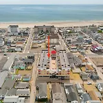 Harbor Hideaway 1 Block To Beach Ac