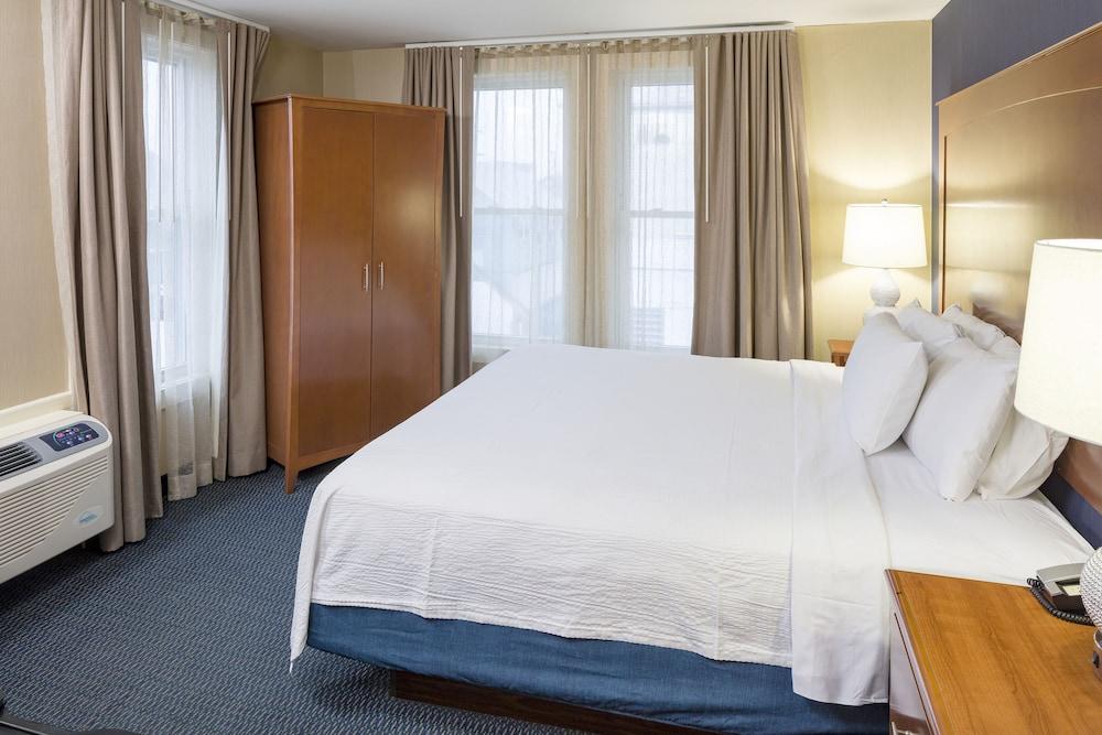 Ashworth By The Sea (adults Only) Hotel 4*