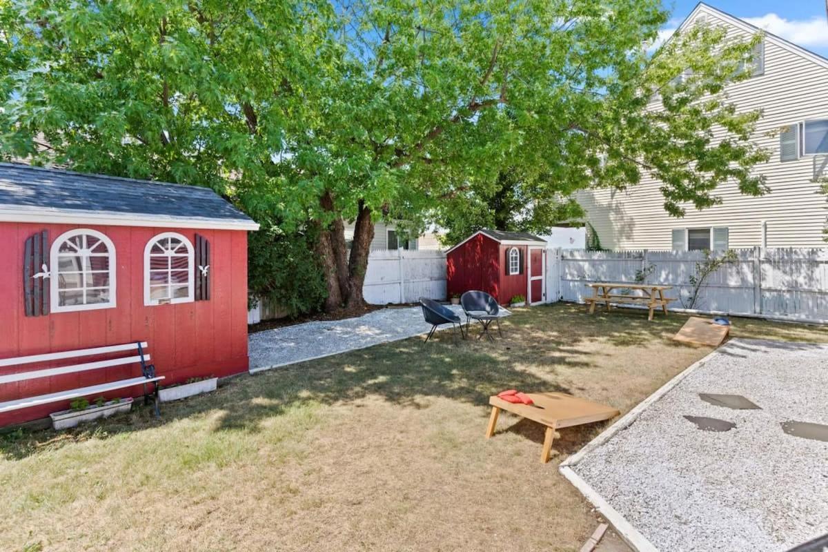 The Salty Dog Pet Friendly Private Yard Hampton