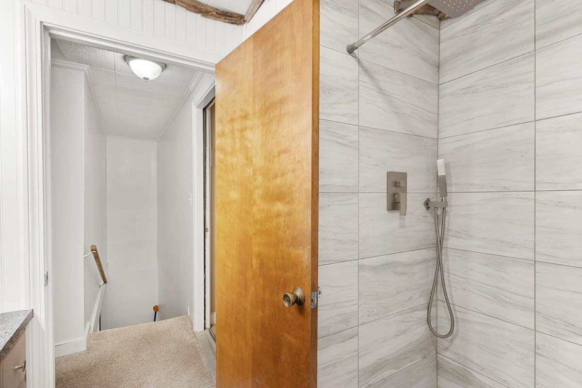 Steps To Pet Friendly Front Unit Hampton