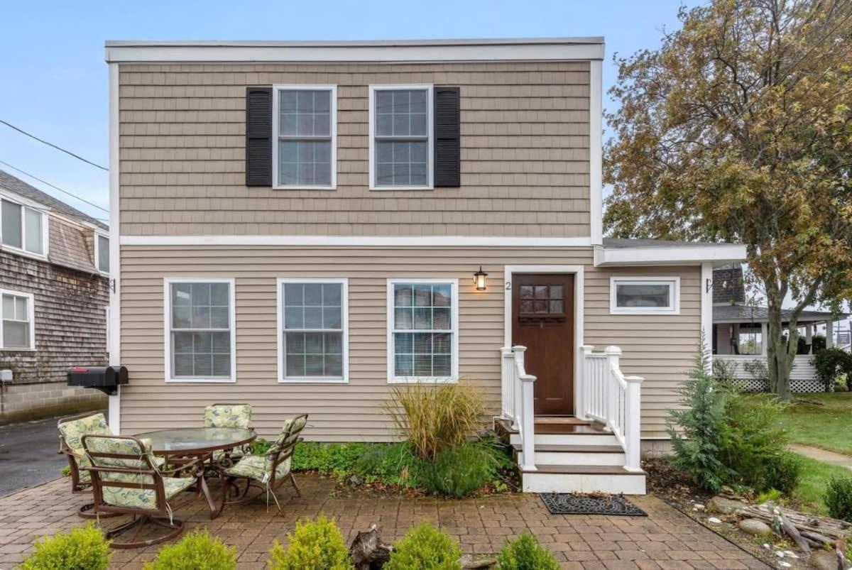 Steps To 2 Family Compound The Island * Hampton