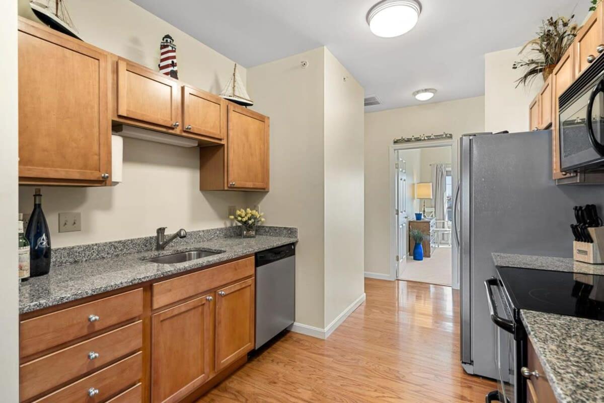 Ocean Views Balcony K Street Penthouse #5 Holiday home *