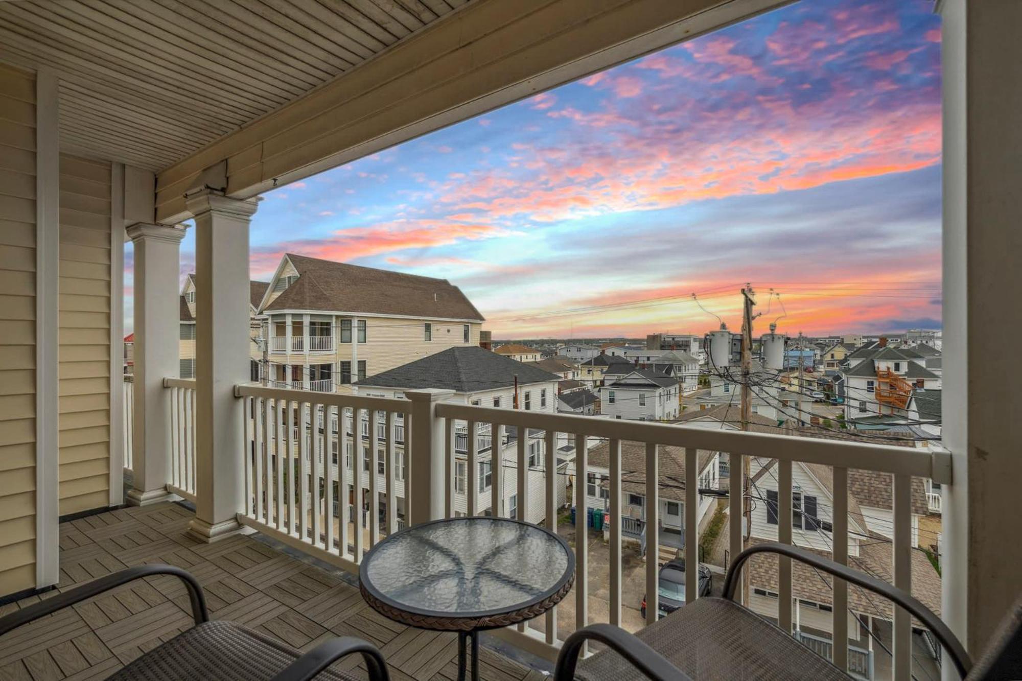 Ocean Views Balcony K Street Penthouse #5 * Hampton