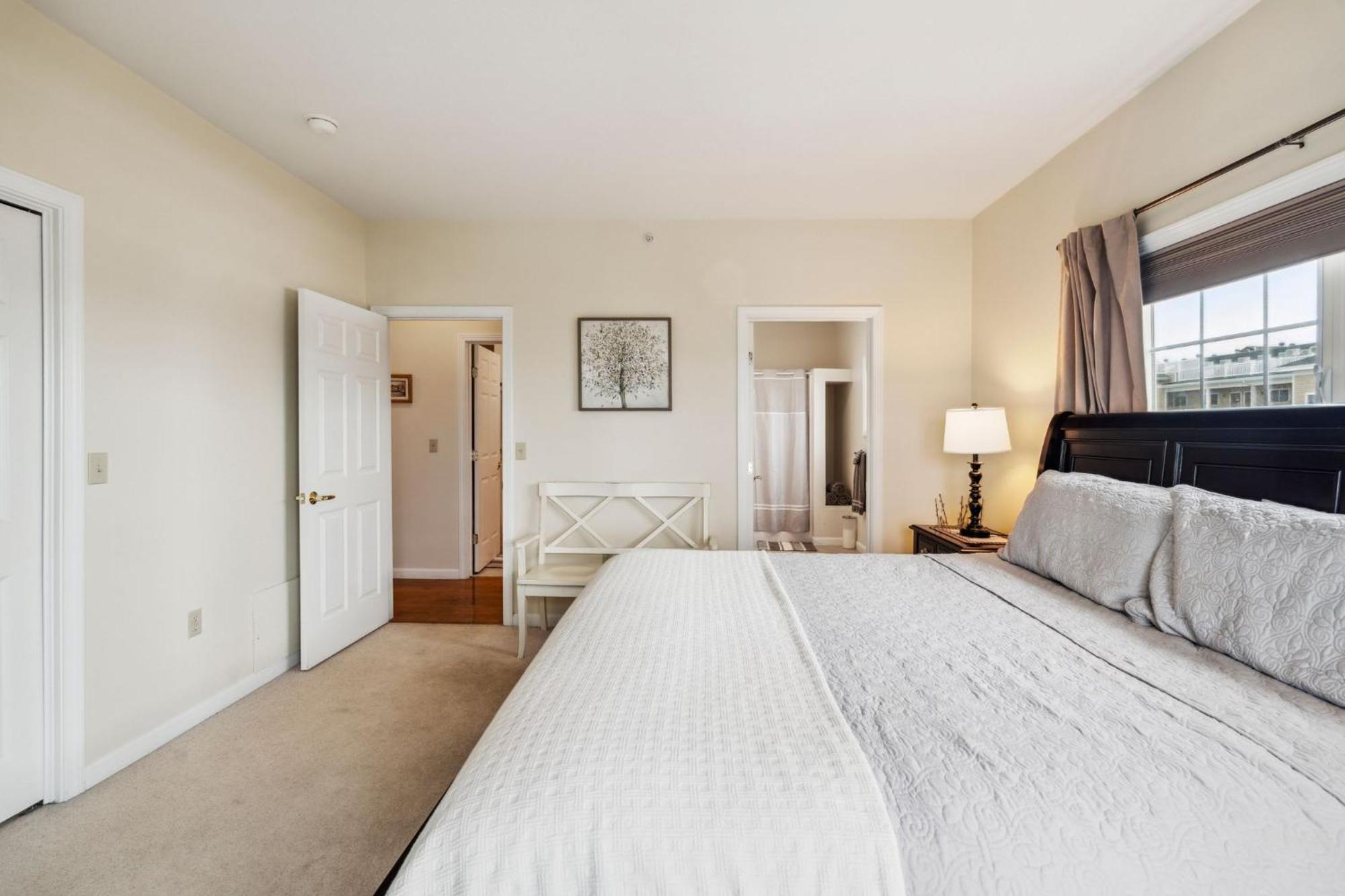 Ocean Views Balcony K Street Penthouse #5 *