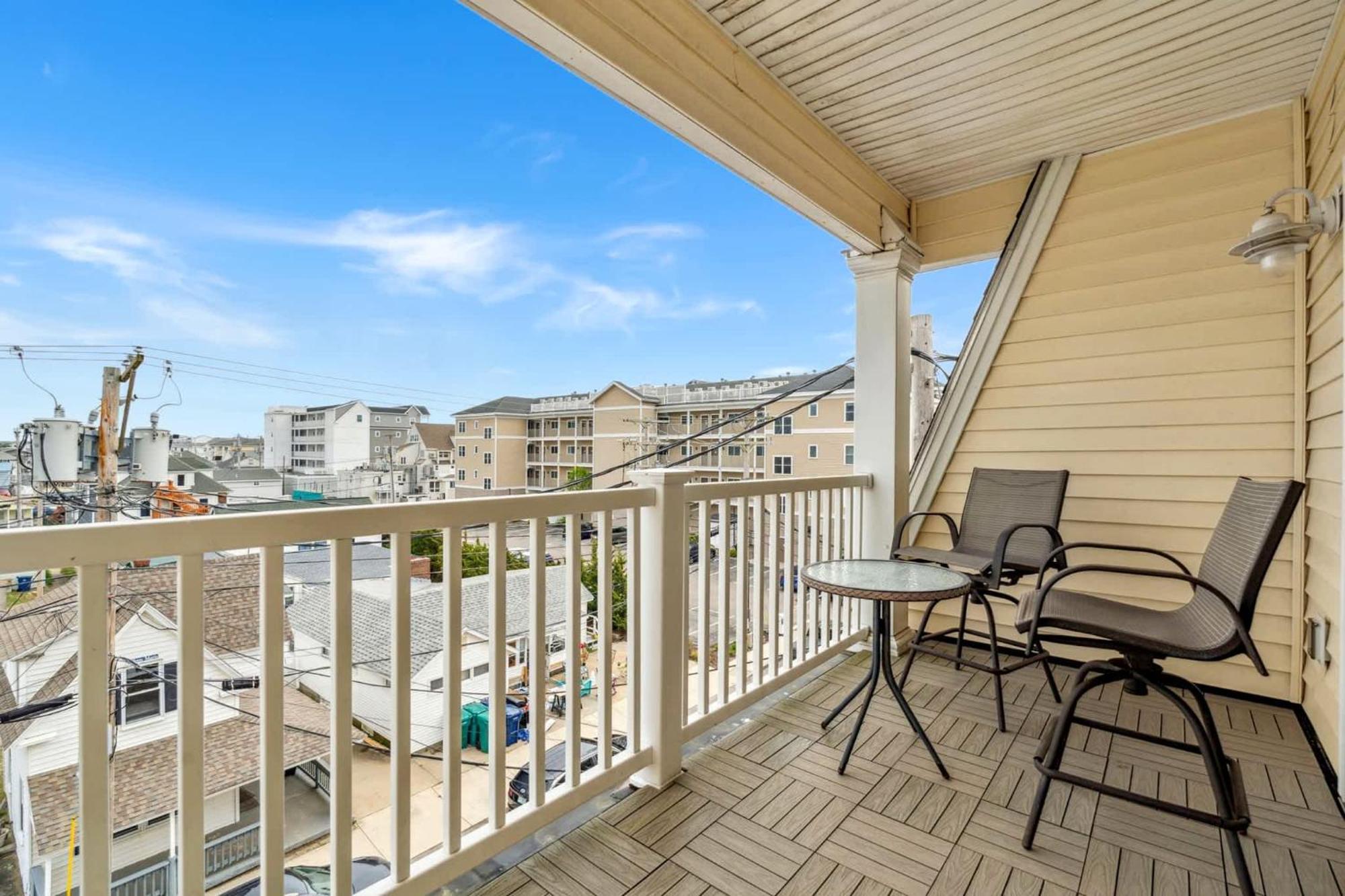 Holiday home Ocean Views Balcony K Street Penthouse #5 *