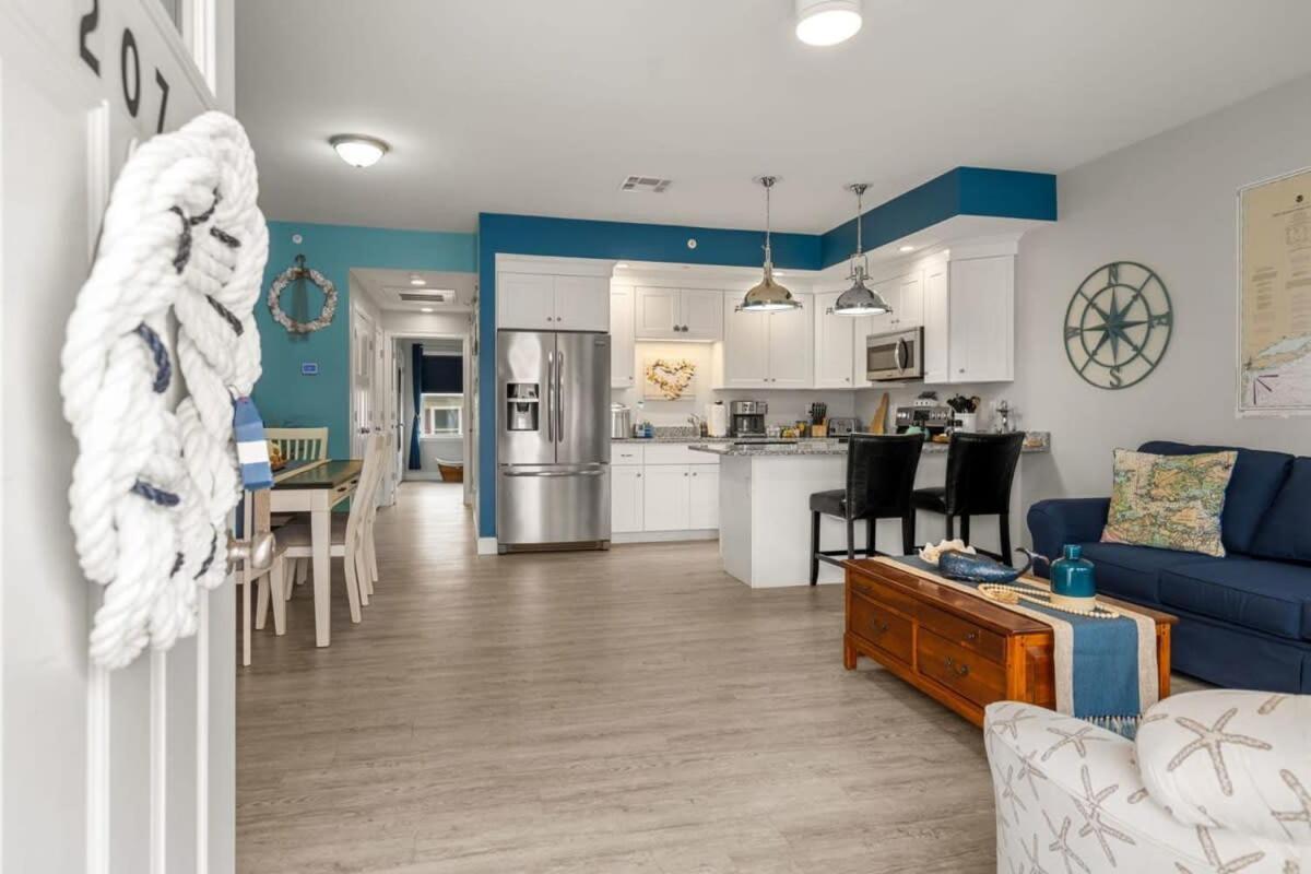 Holiday home Gone Coastal 1 Block To & Boardwalk Ac Hampton
