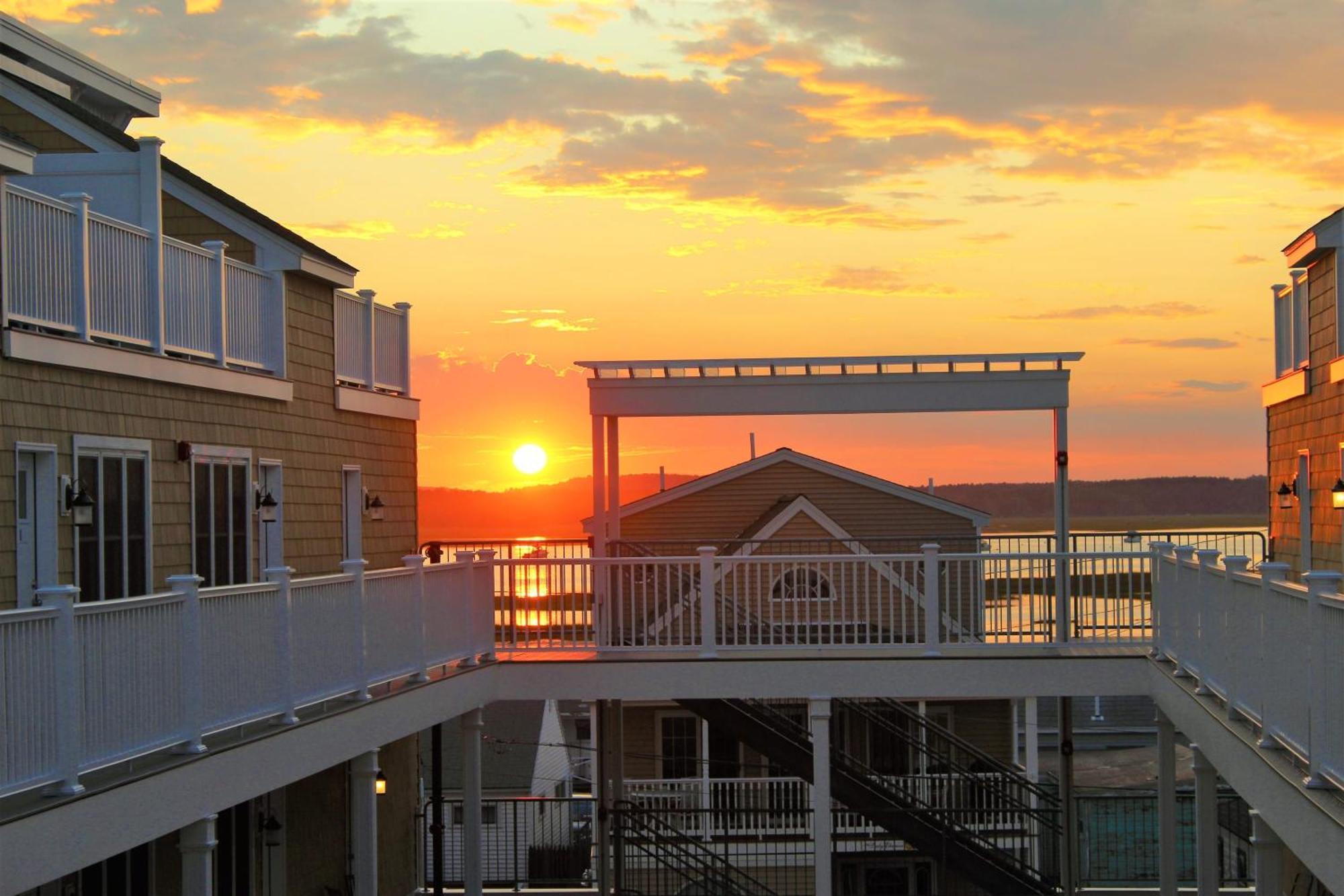 Holiday home Sunset Sanctuary Steps To Marsh Views *