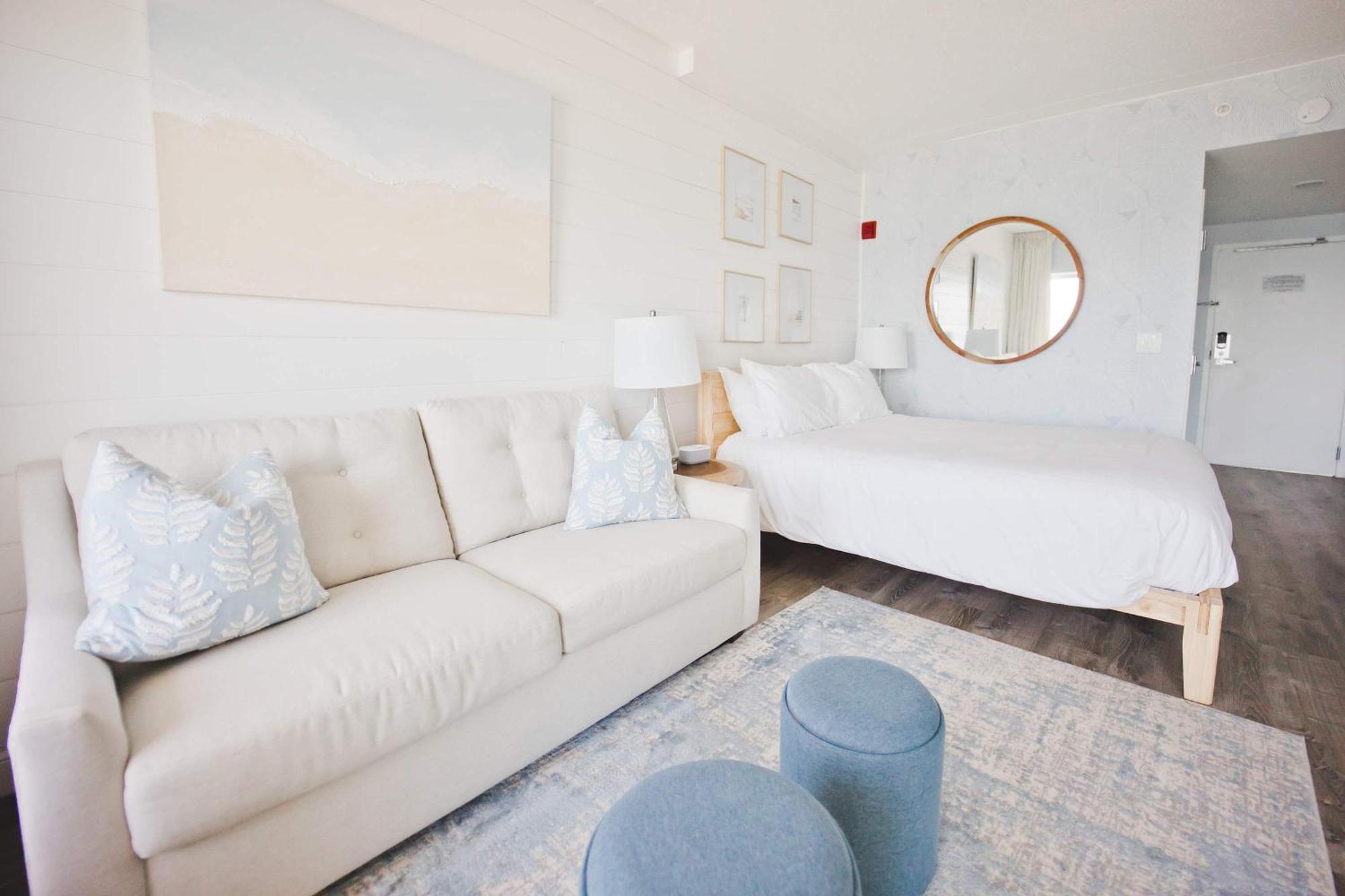 Tides-ocean View-top Floor With Balcony Apartment *