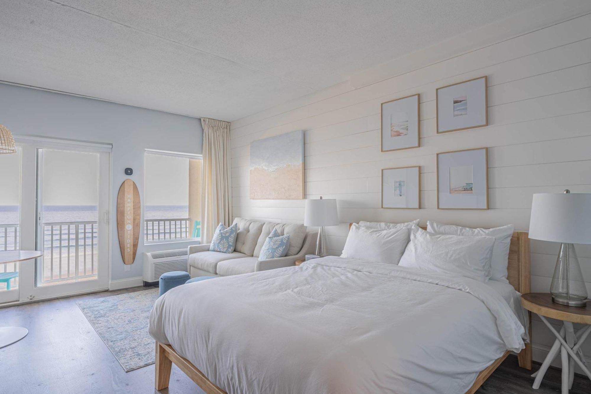 Tides-ocean View-top Floor With Balcony Apartment Hampton