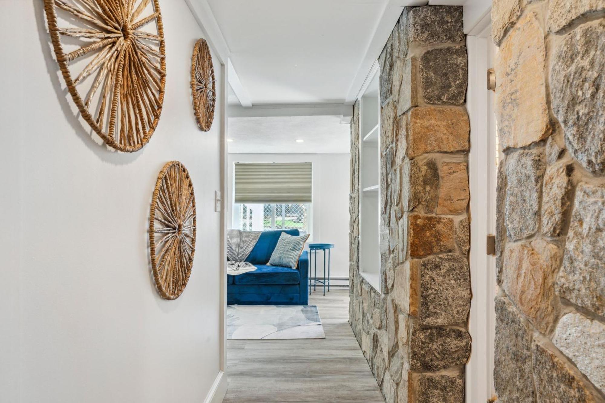 Professionally-designed-the Americana-ac Apartment Hampton
